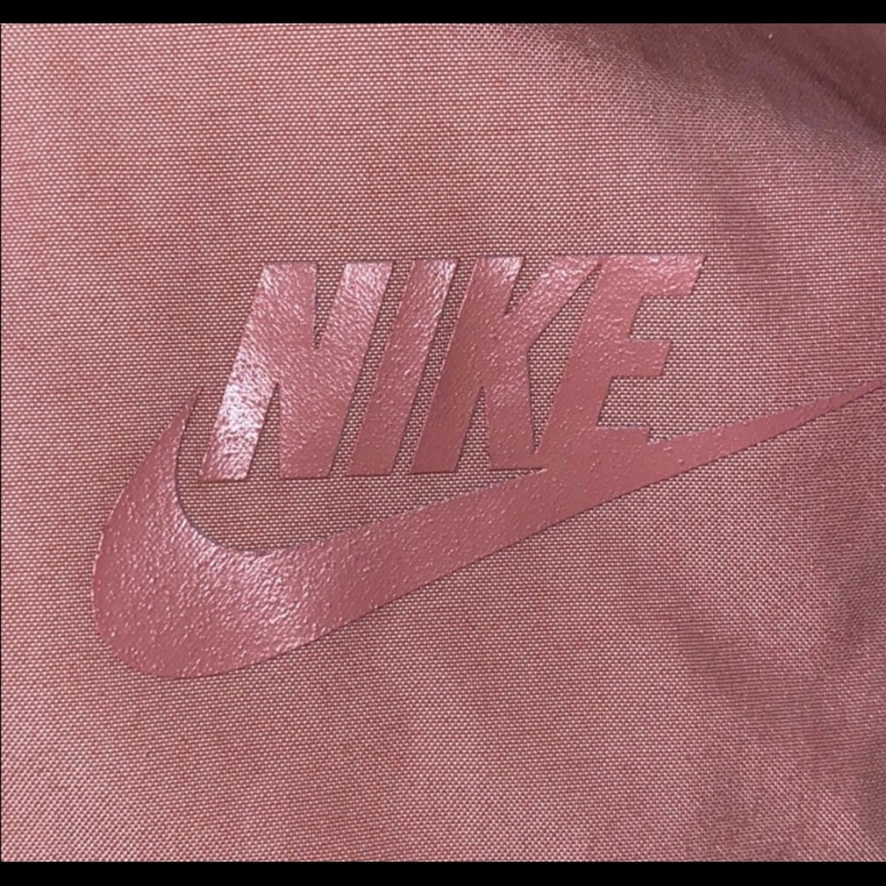 -Nike windbreaker